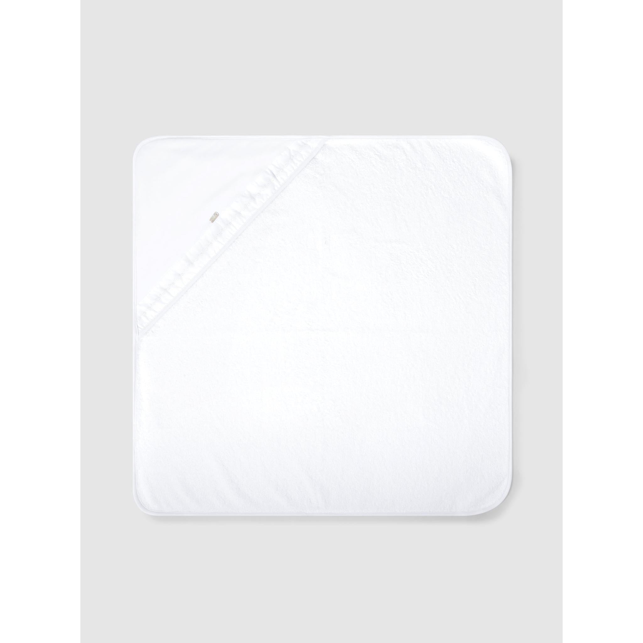 Bath towel with embroidered ribbon detail