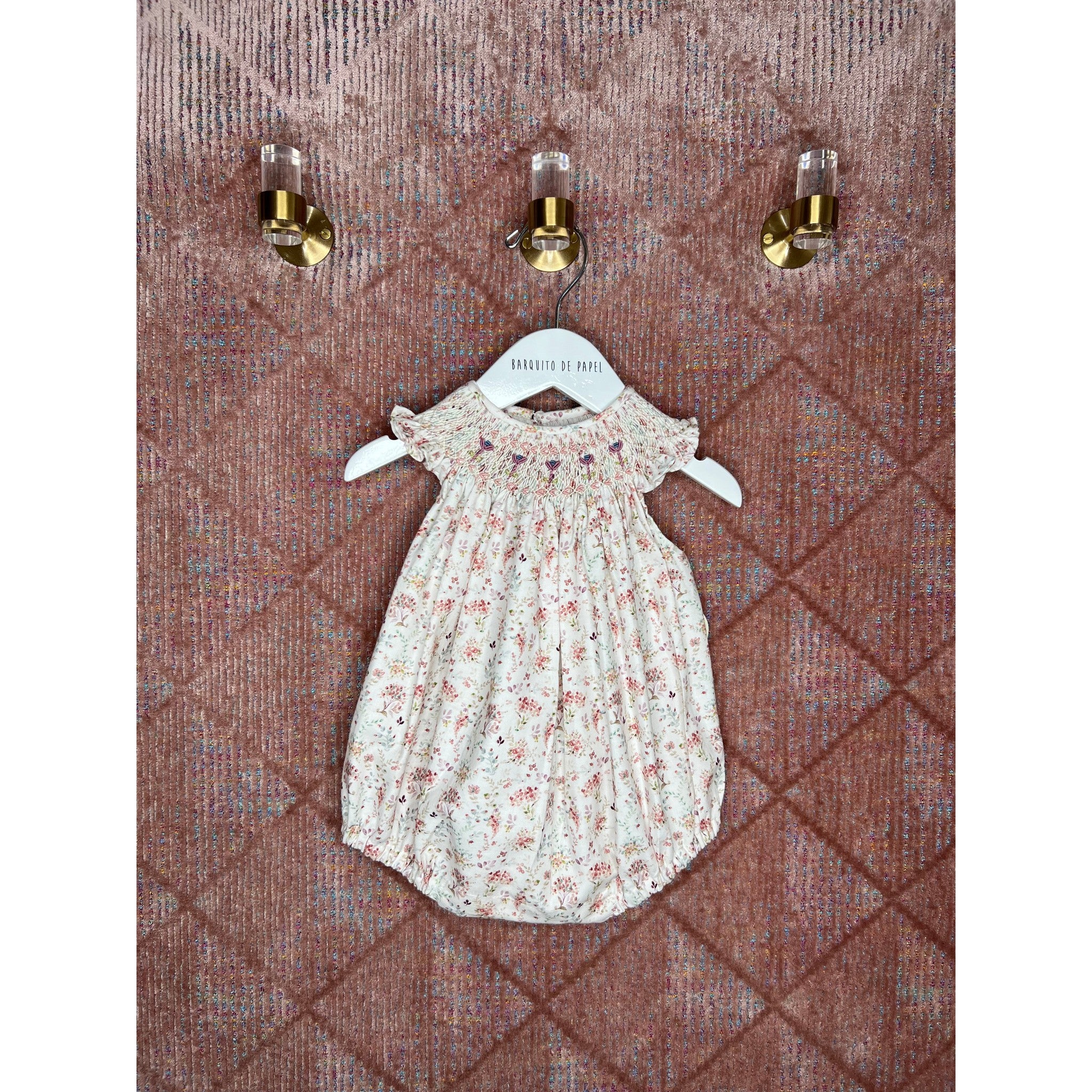 Jesusito Romper, Romantic