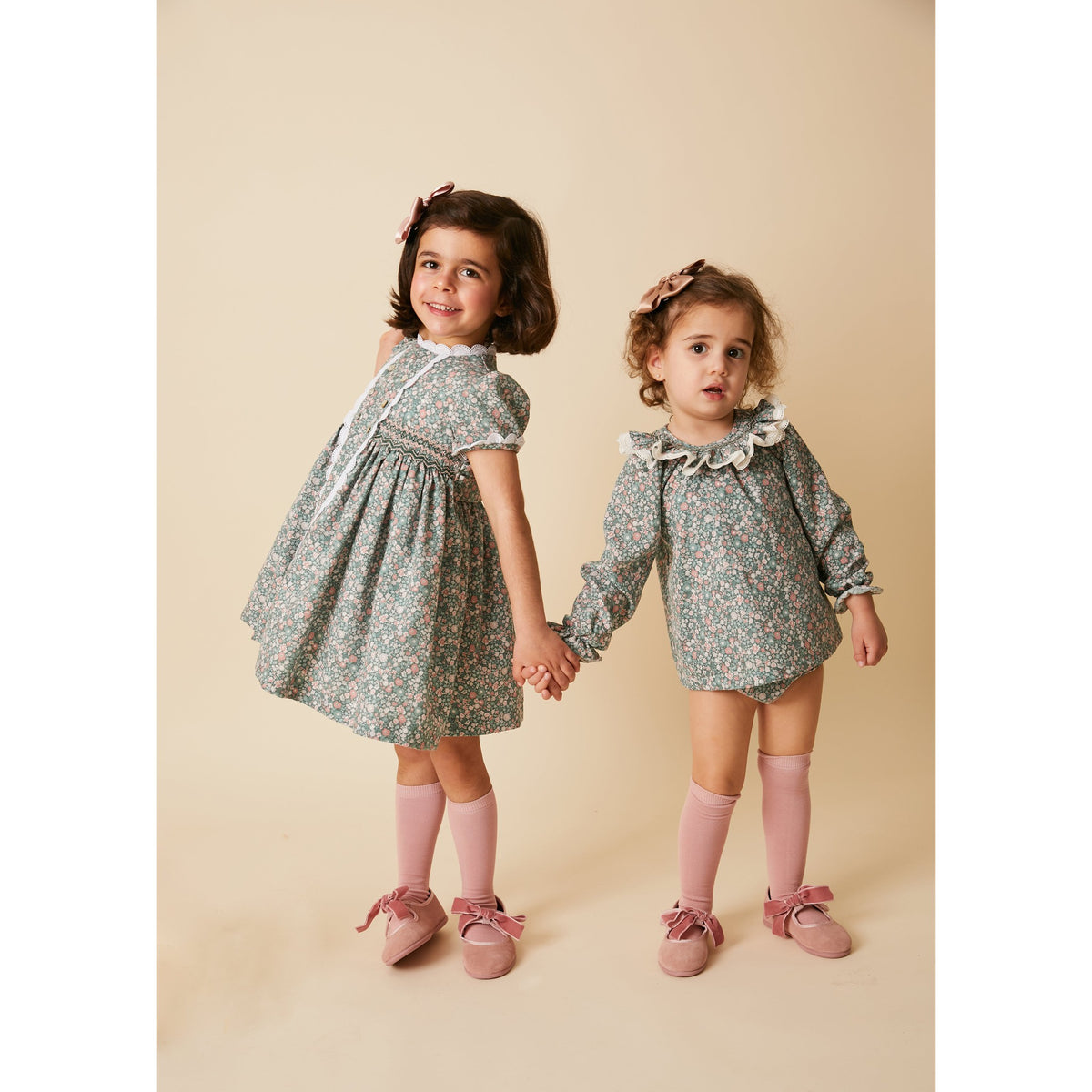 Aleli Handsmocked Jesusito