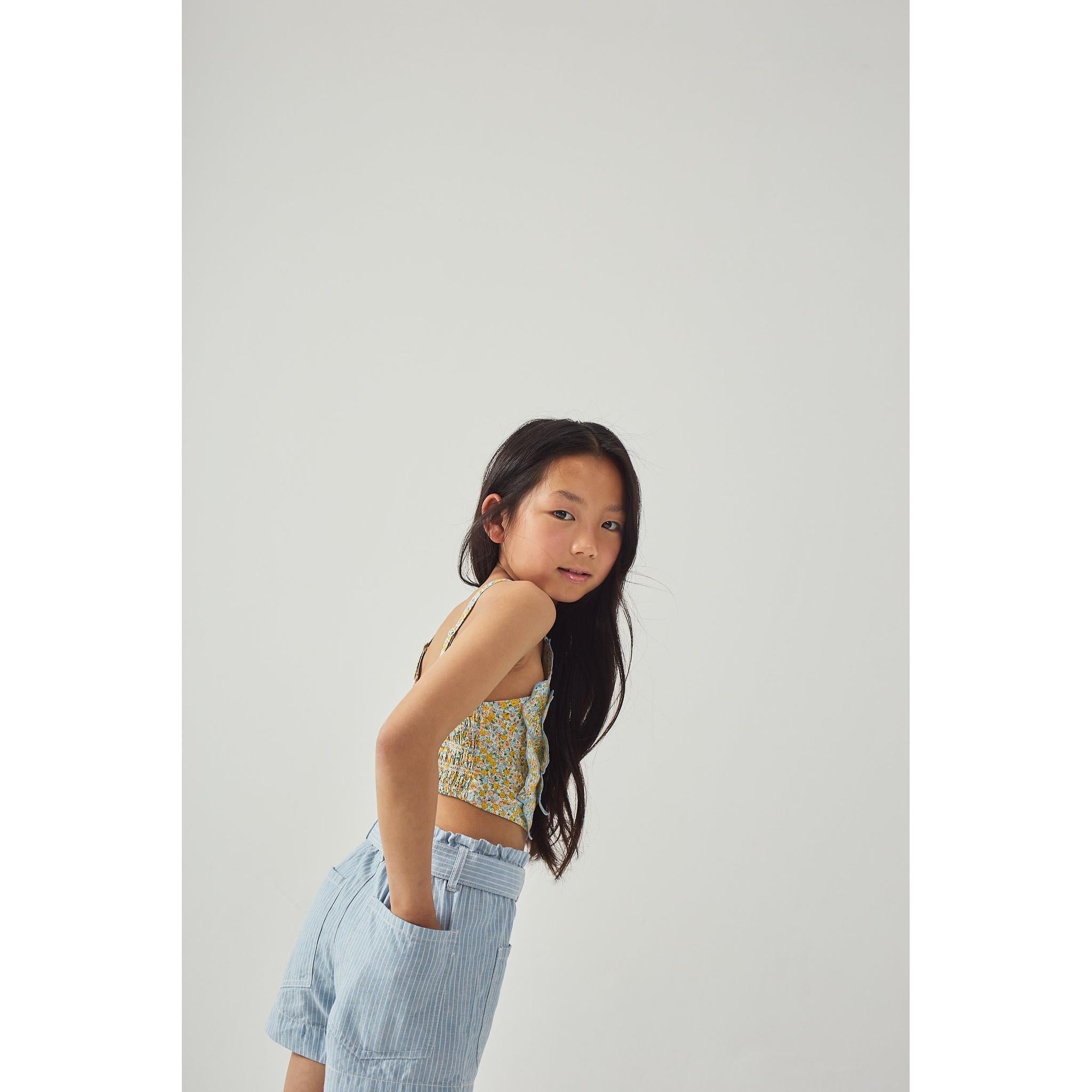ELOISE HALTER TOP WITH LARGE FLOWER & AMARA LINEN-LIKE COTTON SHORTS
