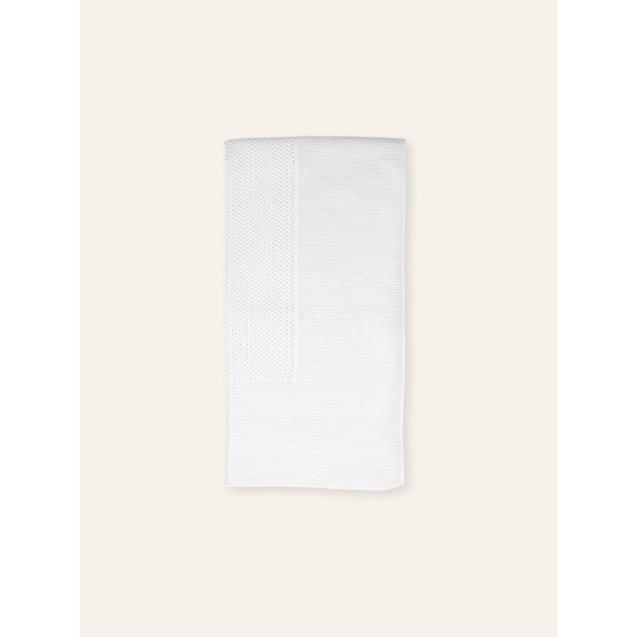 Sueno Empolvado Knitted Blanket