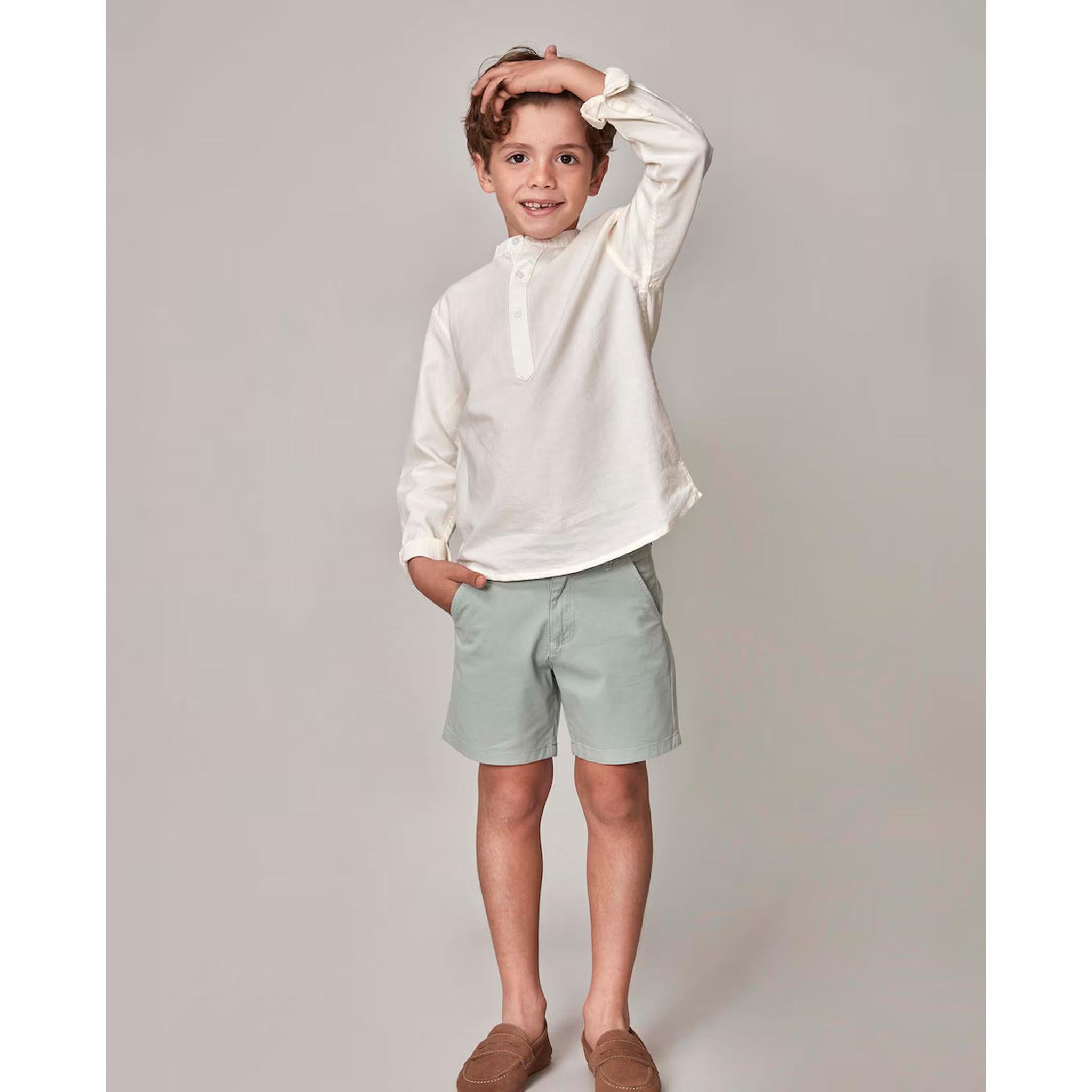 Conjunto Camisa de niño con cuello mao