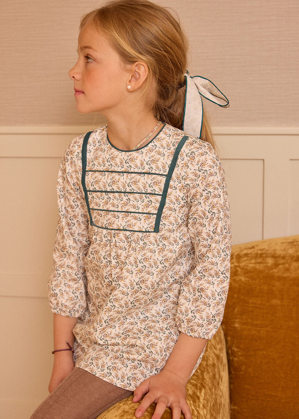 Vestido Triangular Flor Mostaza
