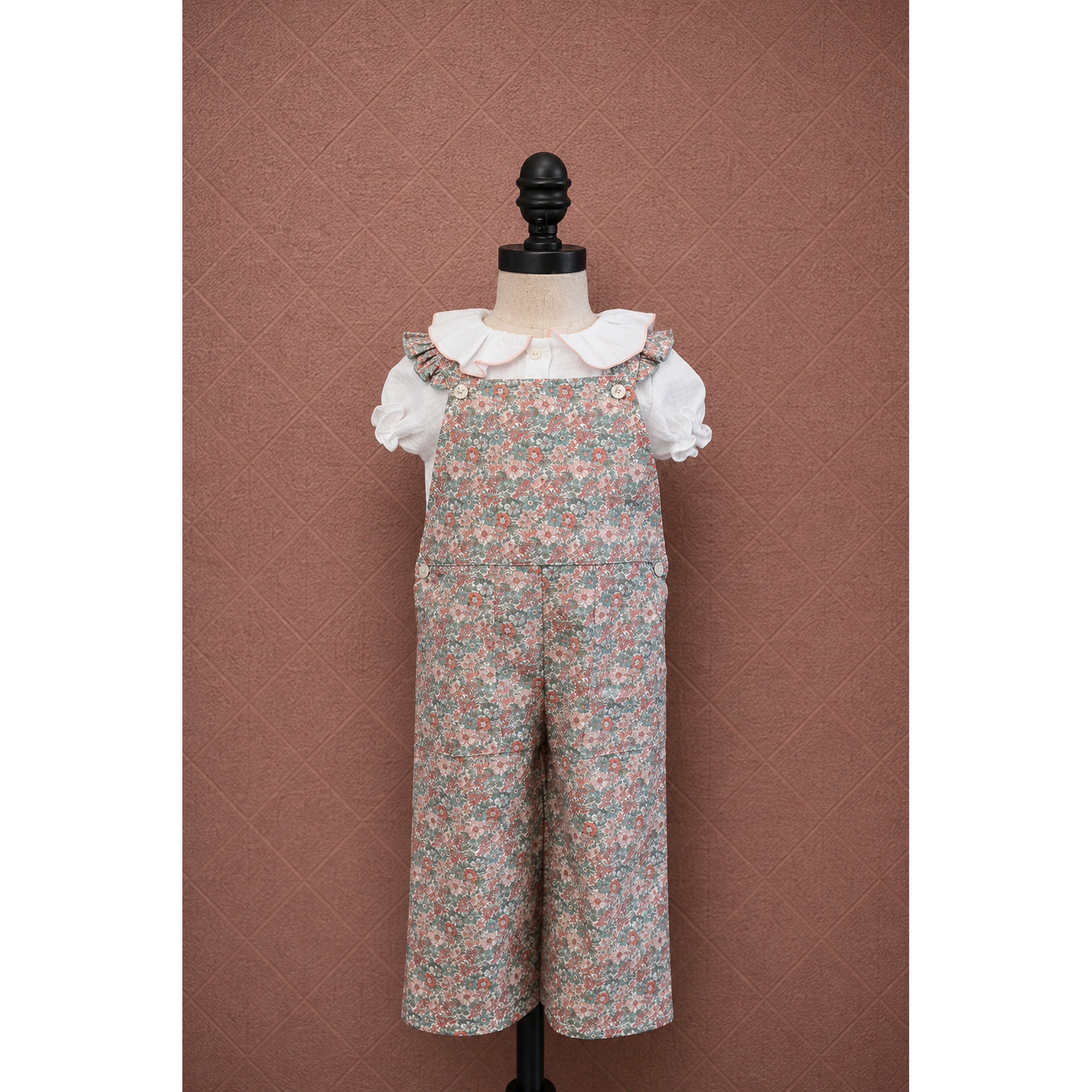 Peto Largo Flores + Camisa Scallop