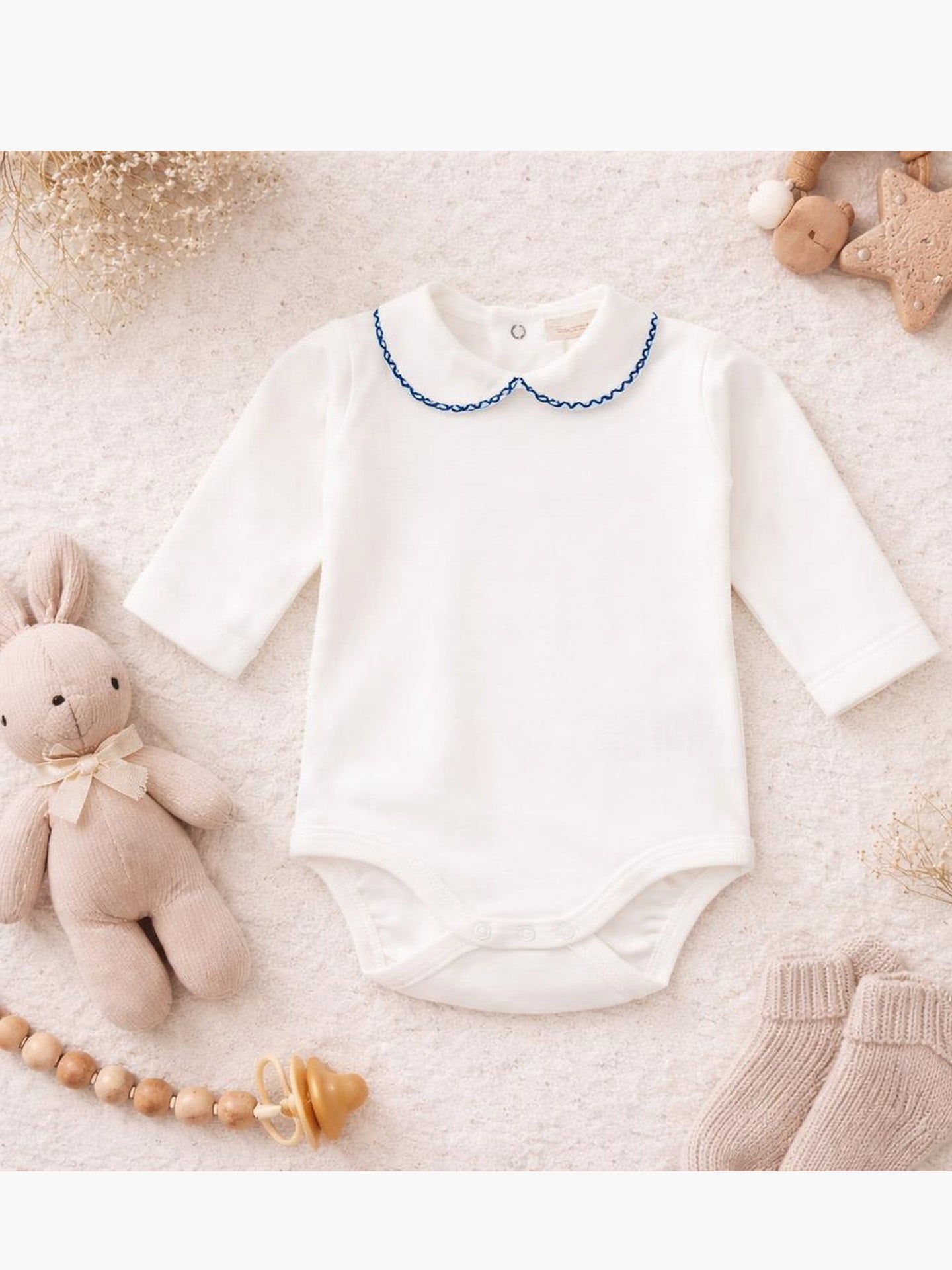 DOTS Long-sleeved round neck bodysuit