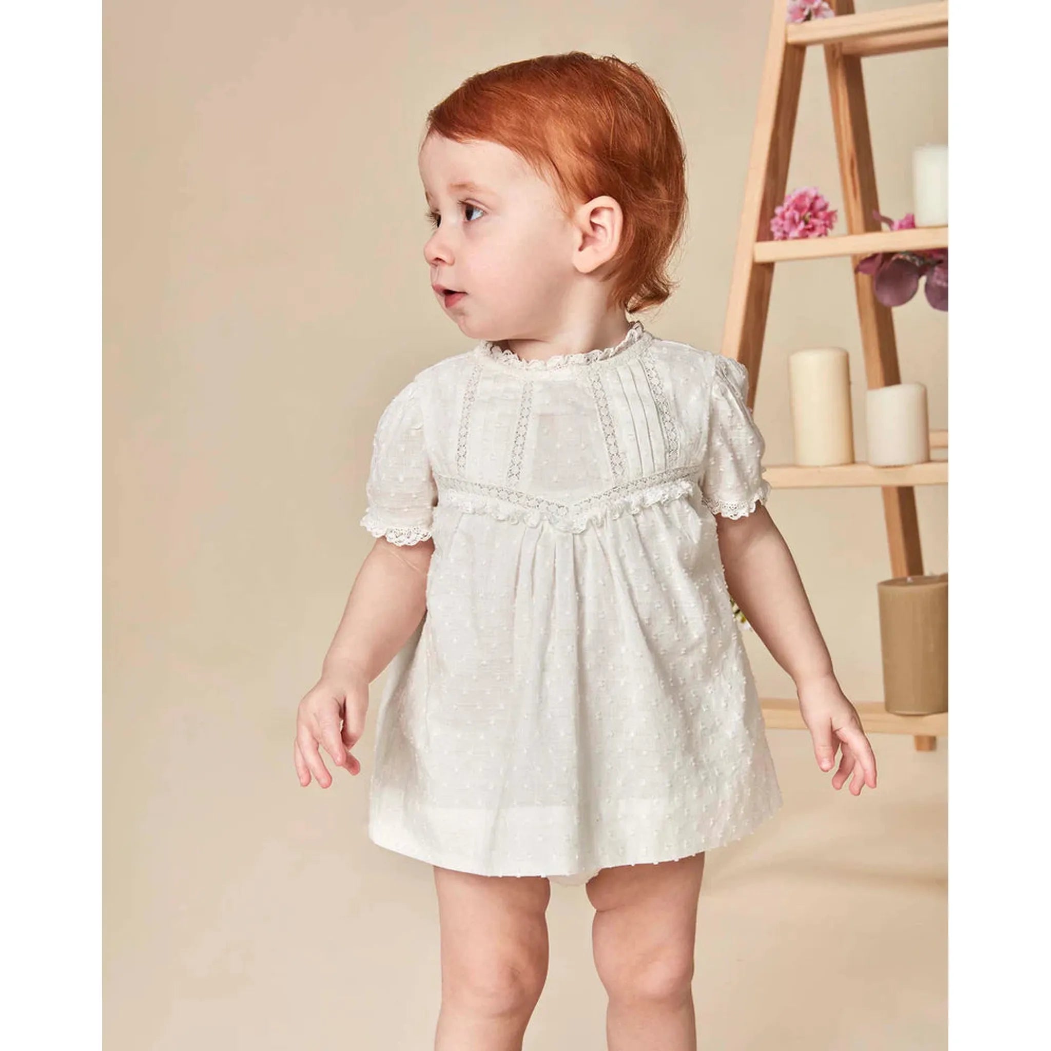 Vestido Con Tiras Bordadas Bebe