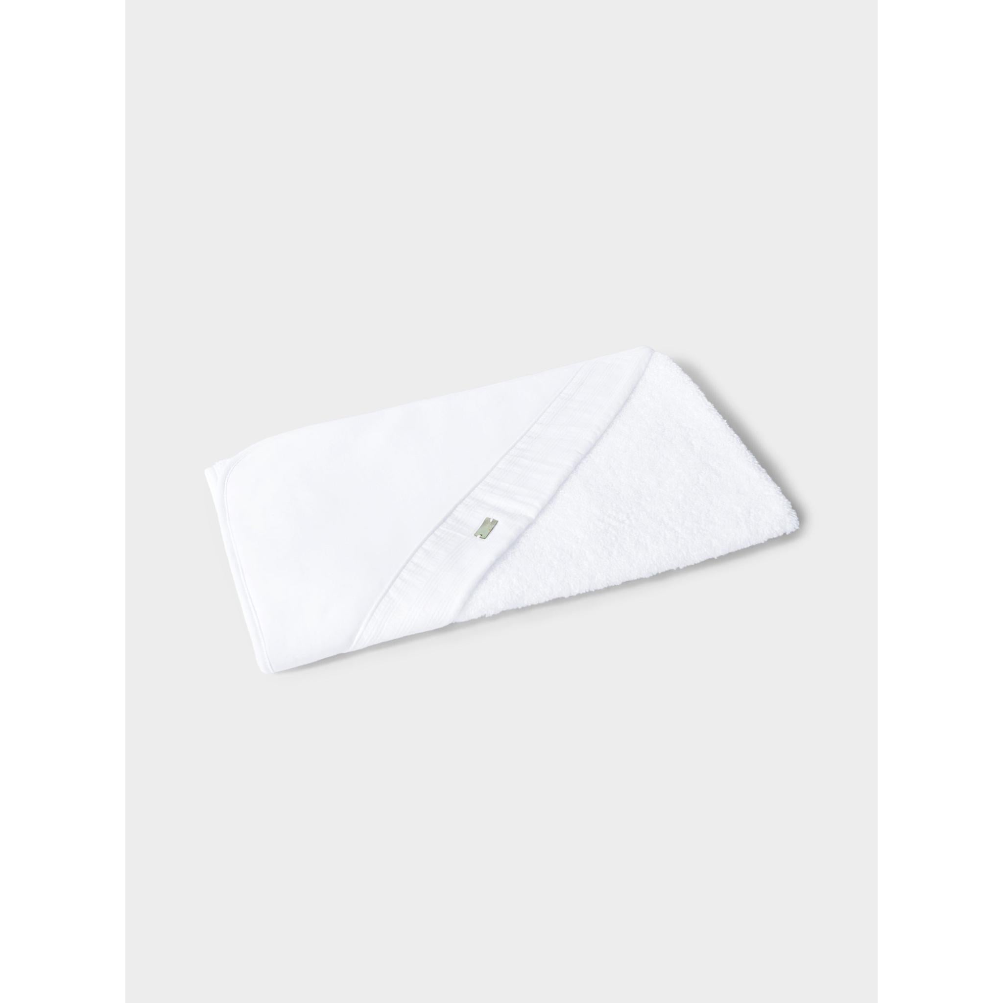 Bath towel detail in striped jacquard fabric