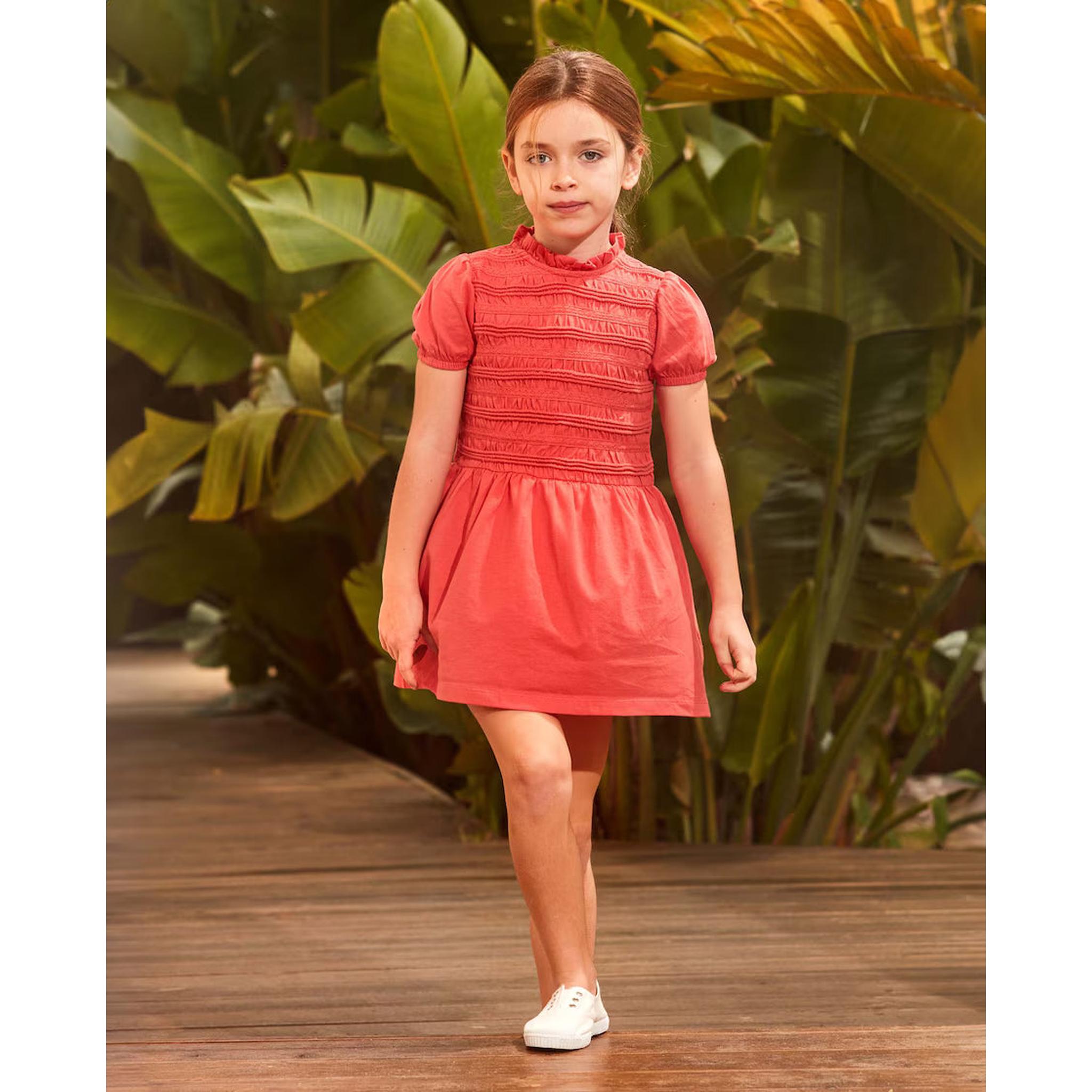Vestido de niña con fruncido Fresa
